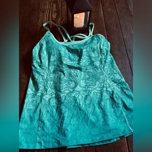 Athleta exercise top size XL